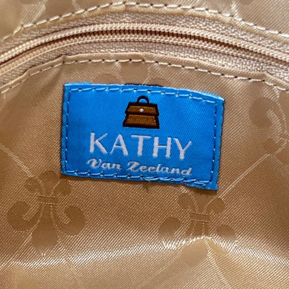 Kathy Van Zeeland Gold and Cream Shoulder Bag - Picture 5 of 12